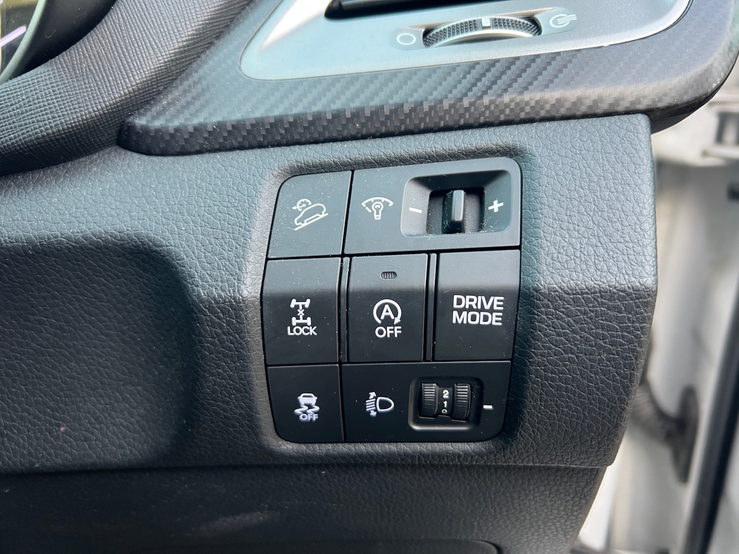 Used Hyundai Santa Fe 2018 for sale - 76942300: Photo 28