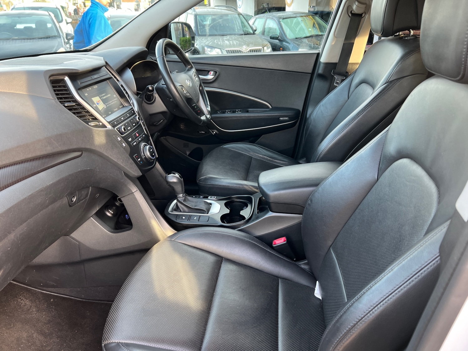 Used Hyundai Santa Fe 2018 for sale - 76942300: Photo 35