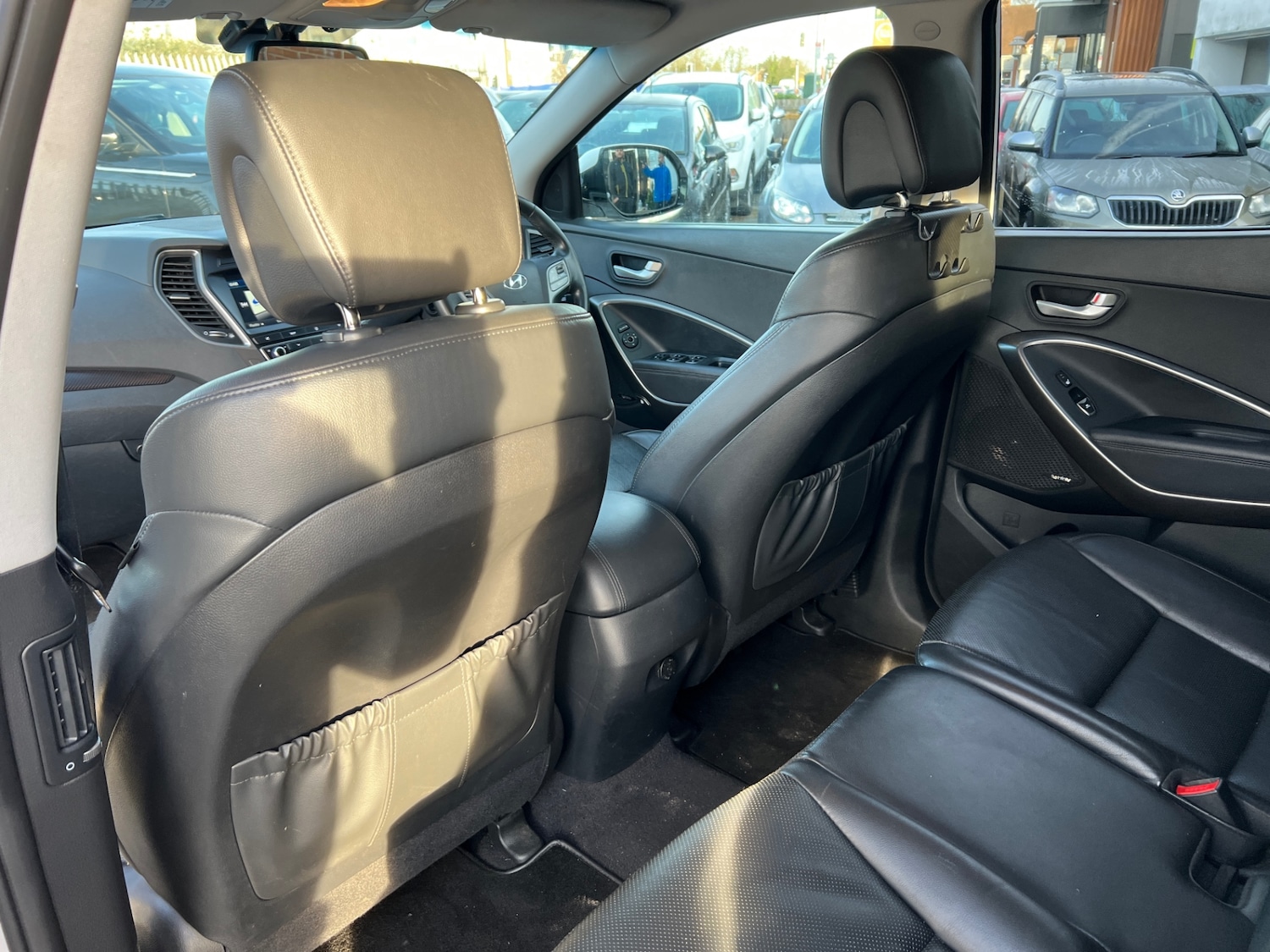 Used Hyundai Santa Fe 2018 for sale - 76942300: Photo 36