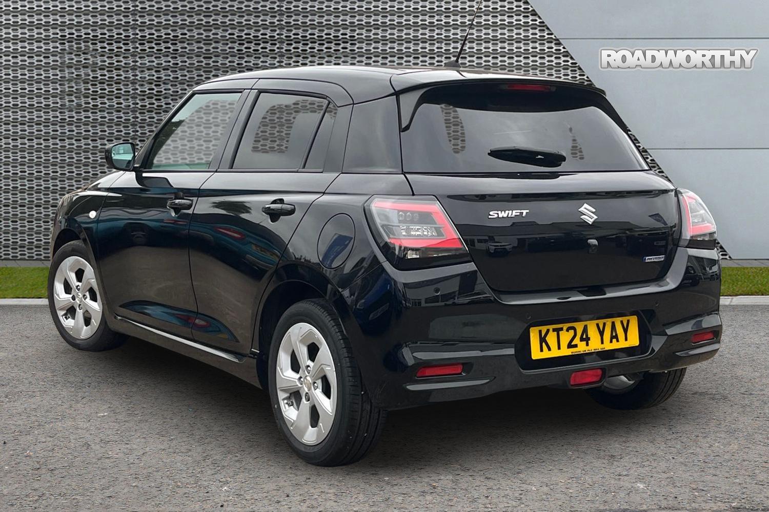 Used Suzuki Swift 2024 for sale - 76294712: Photo 2