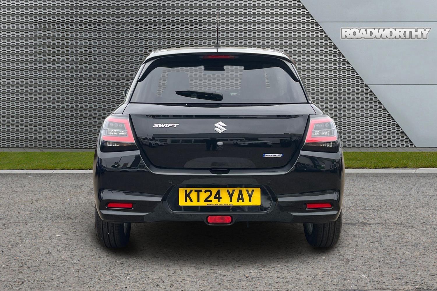 Used Suzuki Swift 2024 for sale - 76294712: Photo 4