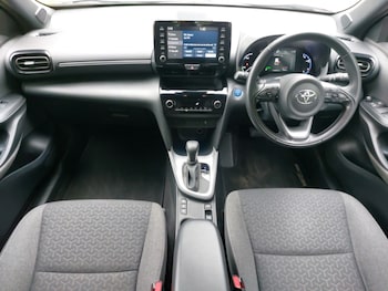 Used Toyota Yaris Cross 2022 for sale - 75036330: Photo