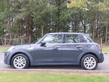 Used MINI Cooper 2019 for sale - 78600310: Photo