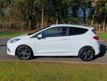 Used Ford Fiesta 2018 for sale - 77947904: Photo