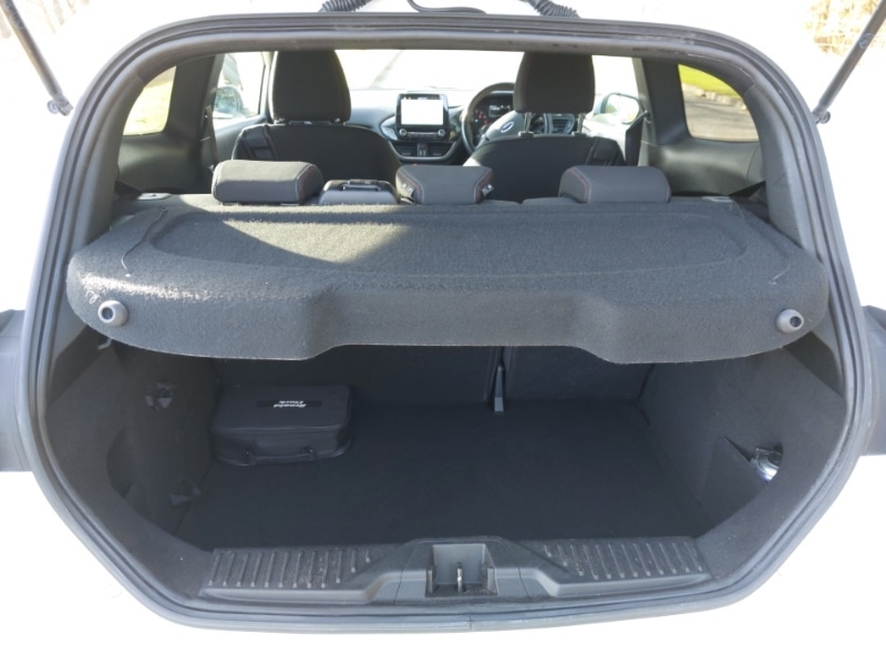 Used Ford Fiesta 2018 for sale - 77947904: Photo 8