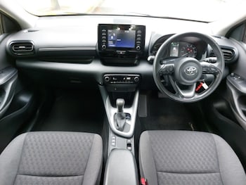 Used Toyota Yaris 2023 for sale - 79525560: Photo