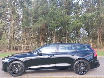 Used Volvo V60 2023 for sale - 78342676: Photo