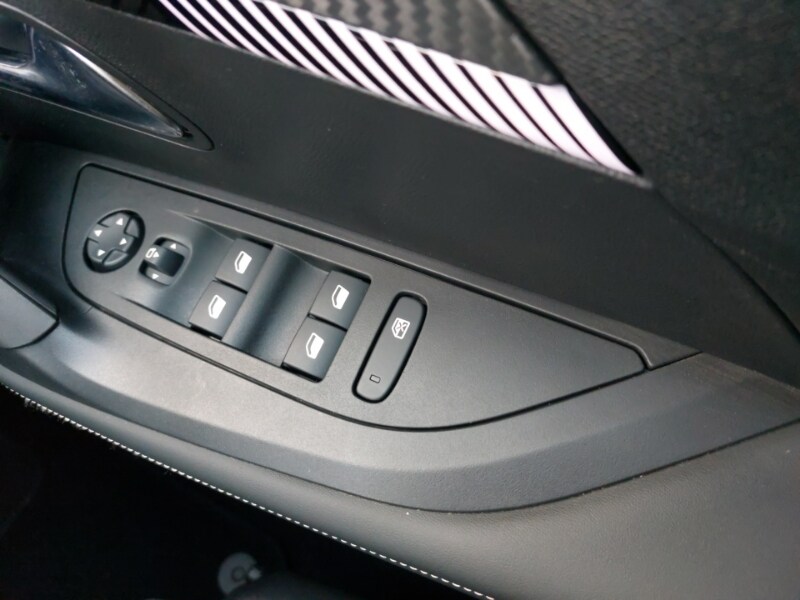 Used Peugeot 2008 2024 for sale - 77366771: Photo 17