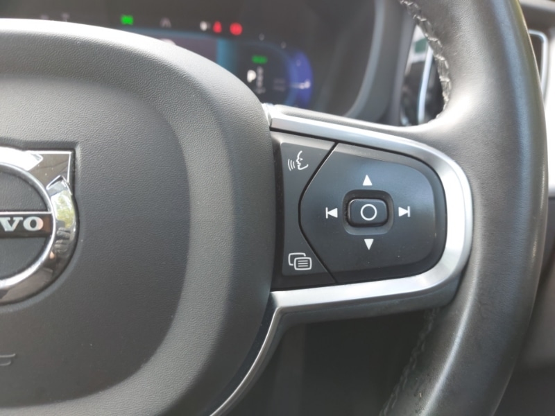 Used Volvo XC60 2021 for sale - 78032947: Photo 16