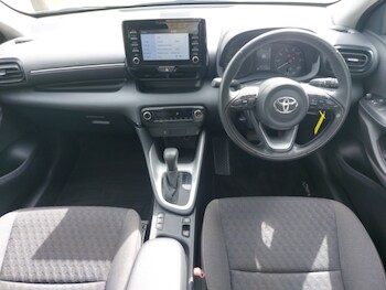 Used Toyota Yaris 2023 for sale - 78441122: Photo