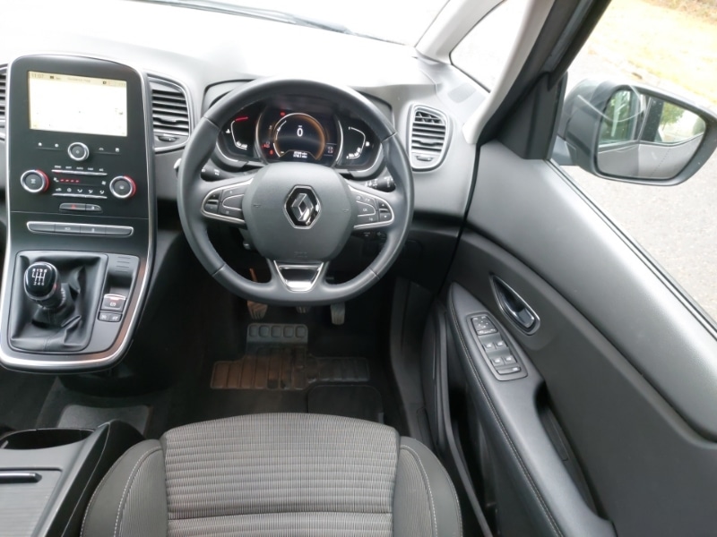 Used Renault Grand Scenic 2019 for sale - 76254658: Photo 7