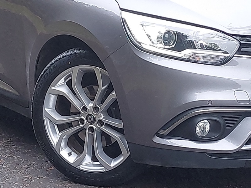Used Renault Grand Scenic 2019 for sale - 76254658: Photo 9
