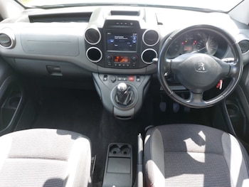 Used Peugeot Partner Tepee 2017 for sale - 79267624: Photo