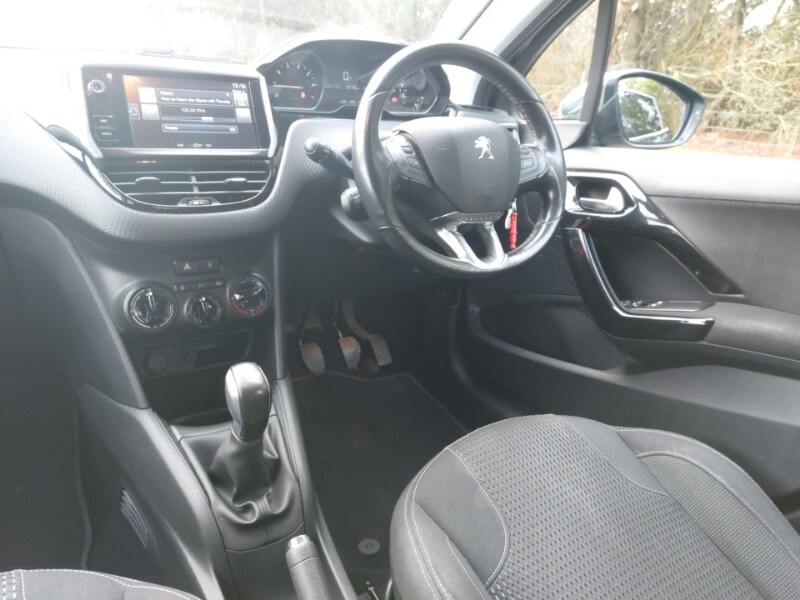 Used Peugeot 208 2016 for sale - 77716787: Photo 11
