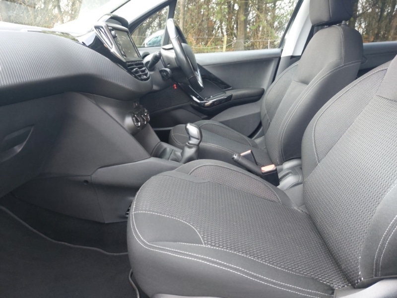 Used Peugeot 208 2016 for sale - 77716787: Photo 5