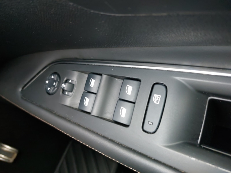 Used Peugeot 3008 2018 for sale - 78040884: Photo 17