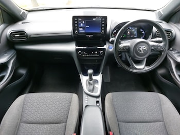 Used Toyota Yaris Cross 2023 for sale - 79555378: Photo