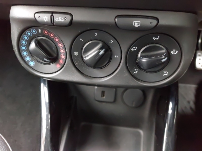 Used Vauxhall ADAM 2017 for sale - 76763756: Photo 17