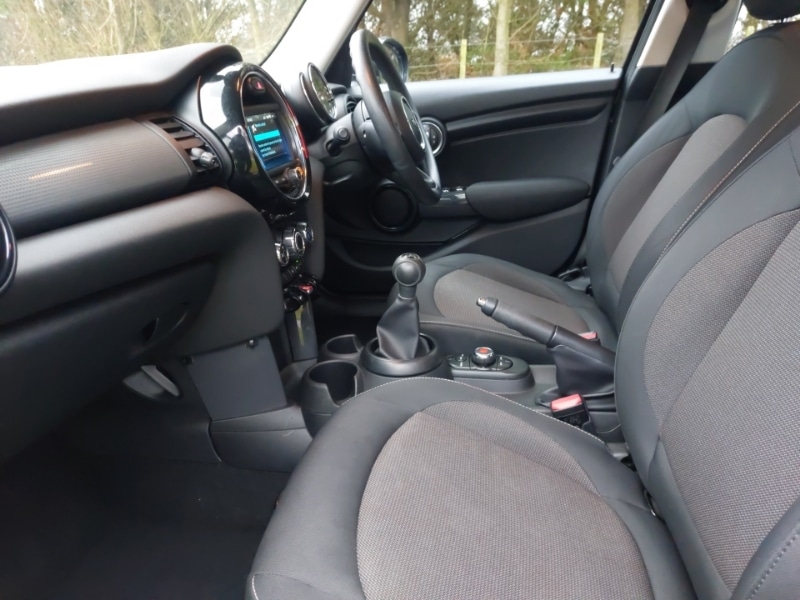 Used MINI Hatch 2018 for sale - 77304150: Photo 5