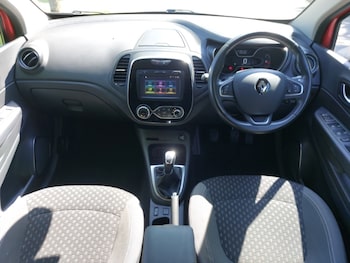 Used Renault Captur 2017 for sale - 79164803: Photo