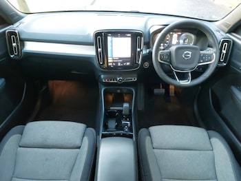 Used Volvo XC40 2022 for sale - 77214023: Photo