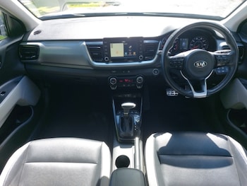 Used Kia Stonic 2019 for sale - 78884531: Photo