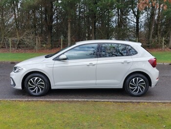 Used Volkswagen Polo 2024 for sale - 77908000: Photo