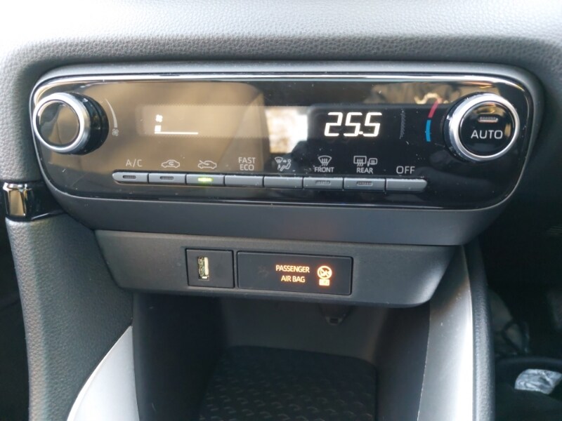 Used Toyota Yaris 2023 for sale - 77338603: Photo 18