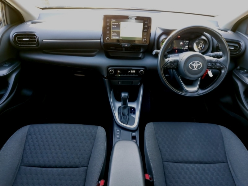 Used Toyota Yaris 2023 for sale - 77338603: Photo 2