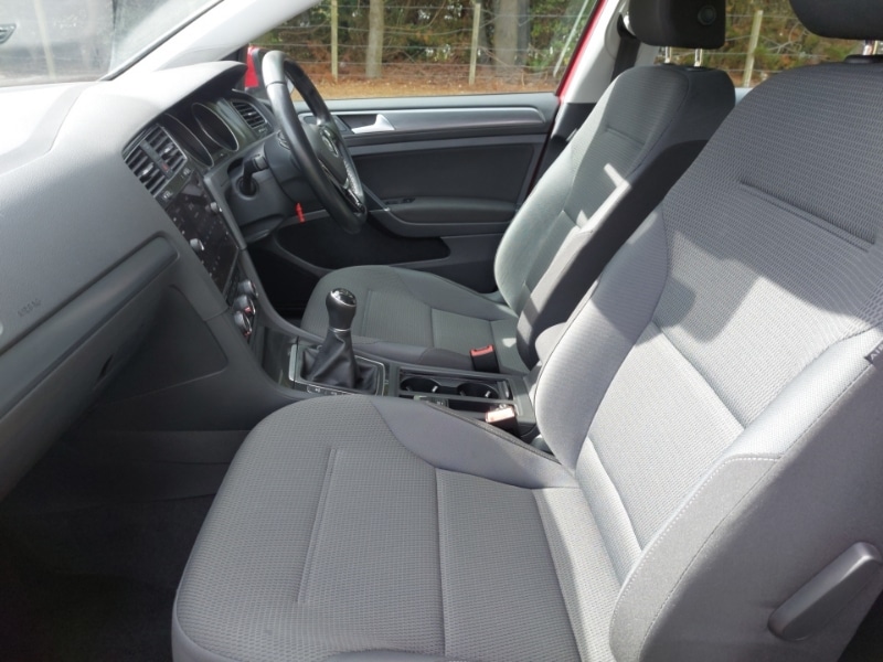 Used Volkswagen Golf 2018 for sale - 76816030: Photo 5