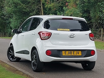 Used Hyundai i10 2018 for sale - 79573274: Photo