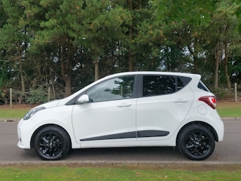 Used Hyundai i10 2018 for sale - 79573274: Photo