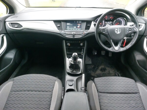 Used Vauxhall Astra 2019 for sale - 76165780: Photo 2