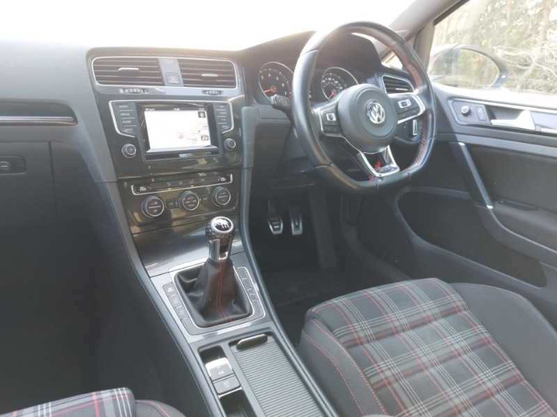 Used Volkswagen Golf 2015 for sale - 77964050: Photo 11