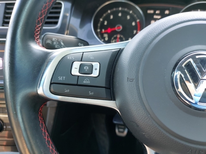 Used Volkswagen Golf 2015 for sale - 77964050: Photo 15