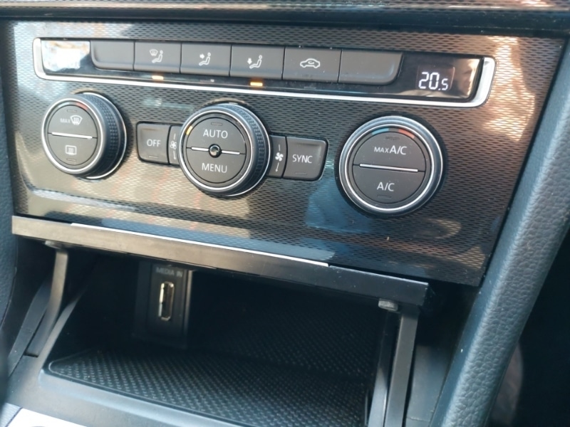 Used Volkswagen Golf 2015 for sale - 77964050: Photo 18