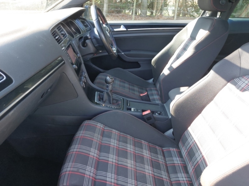 Used Volkswagen Golf 2015 for sale - 77964050: Photo 5