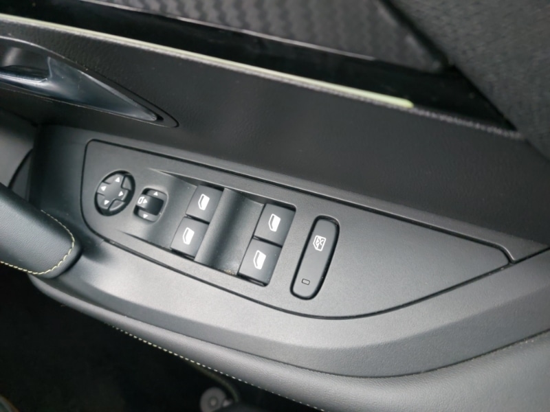 Used Peugeot 2008 2023 for sale - 77392848: Photo 17