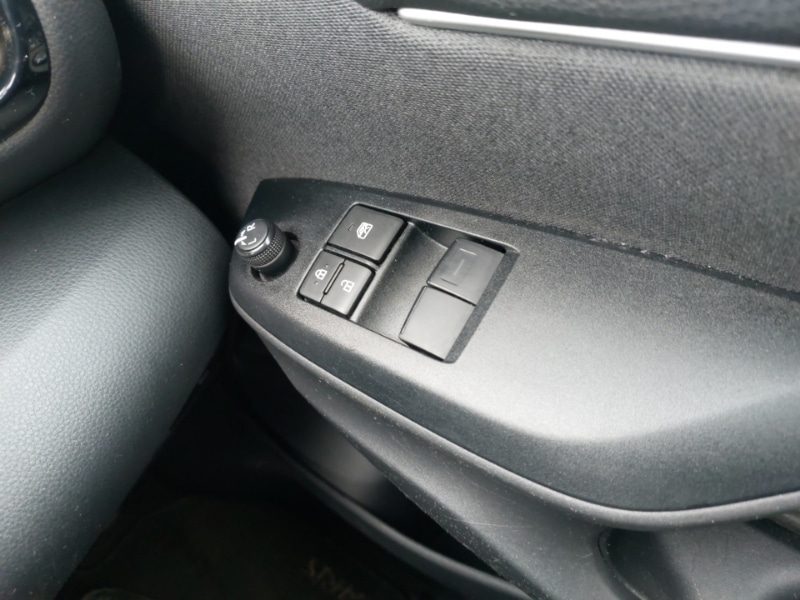 Used Toyota Yaris 2023 for sale - 77874258: Photo 17