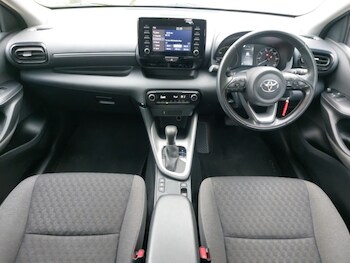 Used Toyota Yaris 2023 for sale - 77874258: Photo