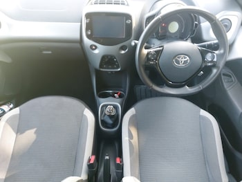 Used Toyota AYGO 2021 for sale - 78326801: Photo