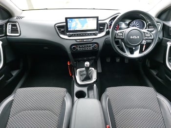 Used Kia Ceed 2023 for sale - 77491579: Photo