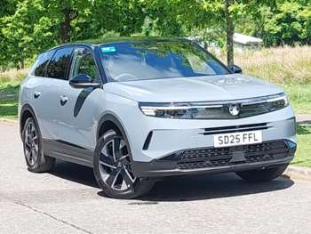 2025 - 1.2 Hybrid [136] Ultimate 5dr e-DCT6 [Pan Roof]