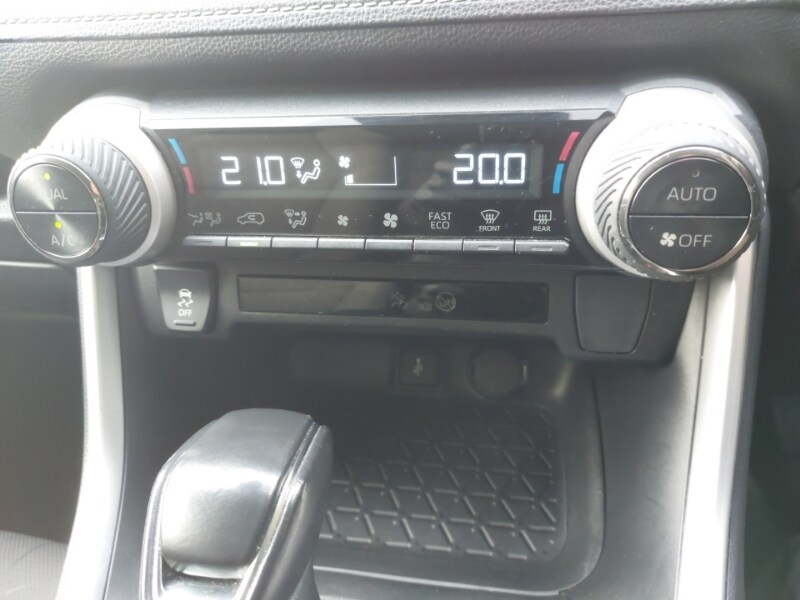 Used Toyota RAV4 2019 for sale - 77055292: Photo 18