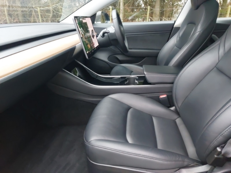 Used Tesla Model 3 2020 for sale - 77969211: Photo 5