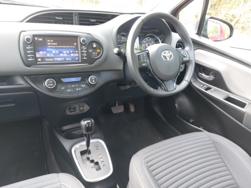 Used Toyota Yaris 2018 for sale - 77907984: Photo 11