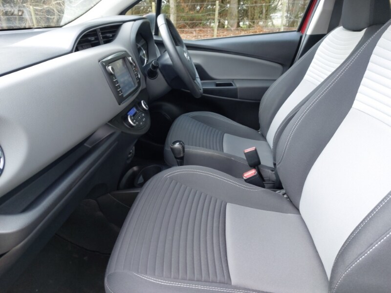 Used Toyota Yaris 2018 for sale - 77907984: Photo 5