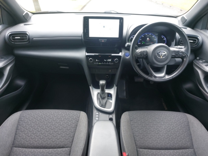 Used Toyota Yaris Cross 2023 for sale - 77651852: Photo 2