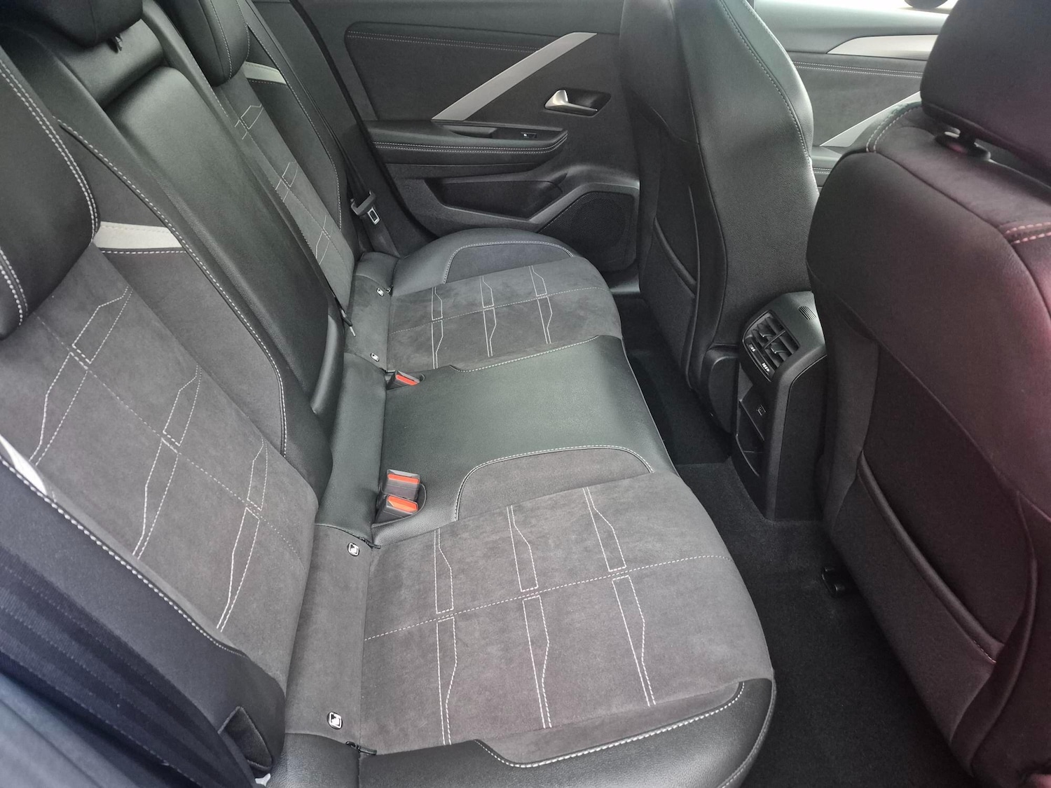 Used Vauxhall Astra 2024 for sale - 77537125: Photo 12