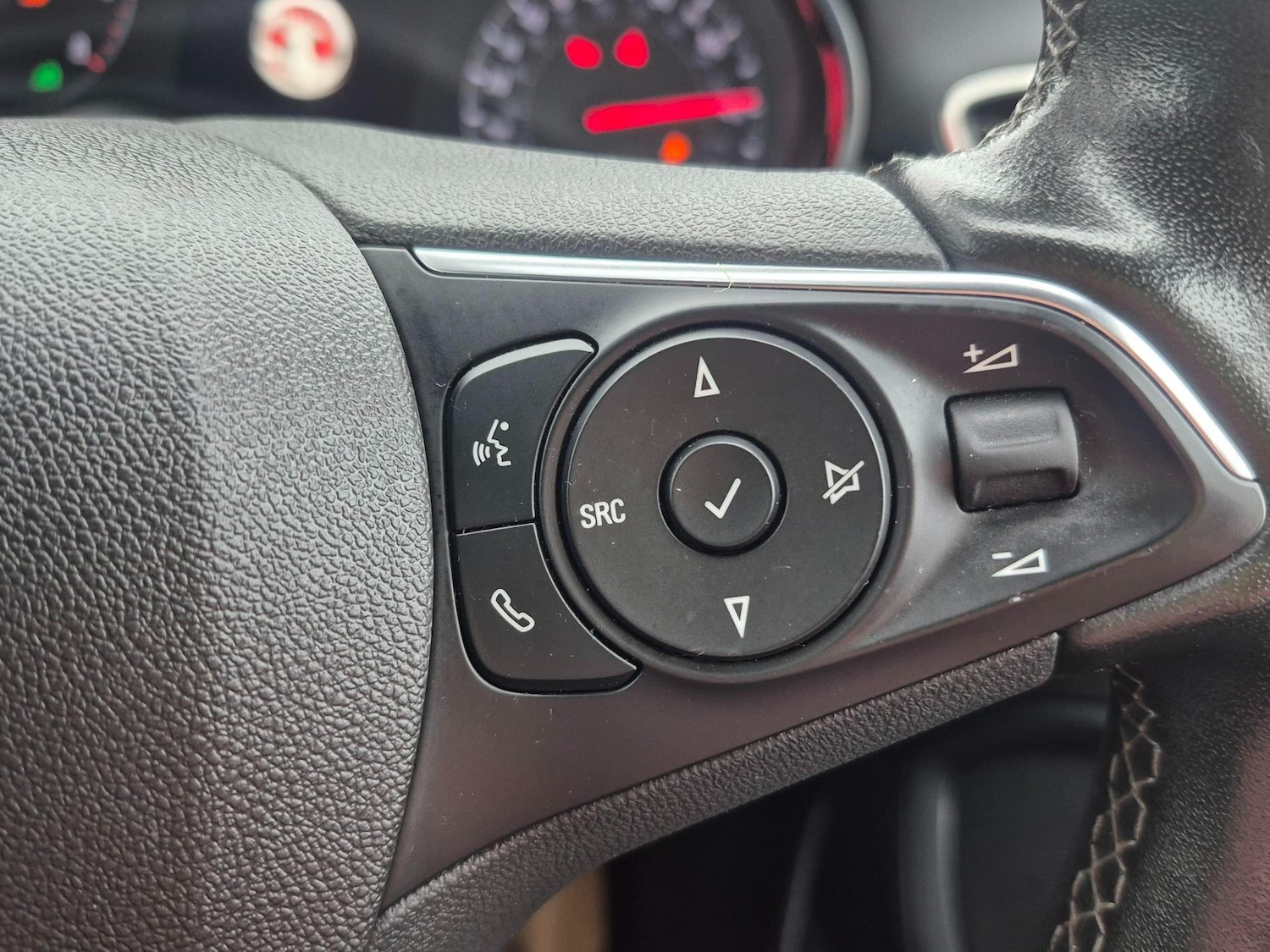 Used Vauxhall Crossland 2023 for sale - 77413226: Photo 12